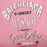 T-shirt Balenciaga Graphic Slogan Distressed Pink - Image 4