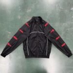 Kit Trapstar Irongate 2.0 Shellsuit Red black - Image 2