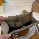 Louis Vuitton On The Go Tote Bag - Image 4