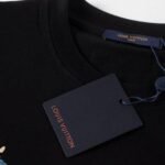 T-shirt Louis Vuitton Black - Image 4