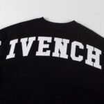 T-Shirt Givenchy - Image 4