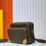 Shoulder Bag Louis Vuitton - Image 3