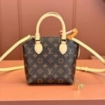 Shoulder Bag Louis Vuitton Lockit BB Monogram - Image 2