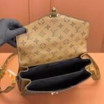 Shoulder Bag Louis Vuitton Métis - Image 4