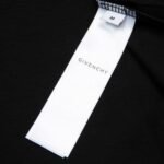 T-Shirt Givenchy - Image 6