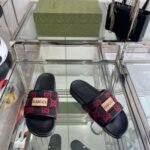 Slides Gucci GG Canvas with Logo Patch - Image 2