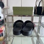 Slides Gucci GG Canvas with Logo Patch - Image 8