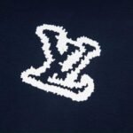 Hoodie Louis Vuitton LV Patch - Image 4