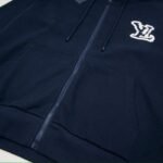 Hoodie Louis Vuitton LV Patch - Image 5