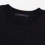 T-shirt Louis Vuitton Calligraphy Studded Black - Image 8