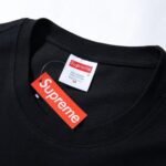 T-shirt Supreme Red Logo Black - Image 6