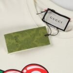 T-shirt Gucci Heart Logo White - Image 7