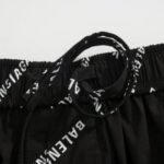 Shorts Balenciaga Allover Logo Print - Image 4