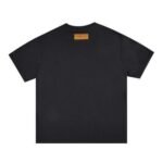 T-shirt Louis Vuitton Gradient Logo Black Red Blue - Image 2