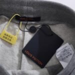 Shorts Louis Vuitton LV Gray Heart Logo - Image 7