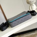 Louis Vuitton Trio Messenger - Image 4