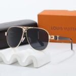 Sunglasses Louis Vuitton - Image 6