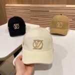 Cap Louis Vuitton LV Monogram Logo - Image 4