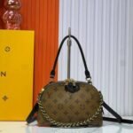 Shoulder Bag Louis Vuitton Be Alma - Image 6