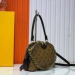 Shoulder Bag Louis Vuitton Be Alma - Image 8