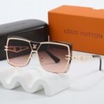 Sunglasses Louis Vuitton - Image 6