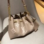 Louis Vuitton Bundle Tote Bag - Image 3