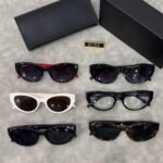 Sunglasses Yves Saint Laurent - Image 9