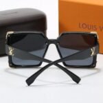 Sunglasses Louis Vuitton - Image 3