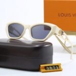 Sunglasses Louis Vuitton - Image 6
