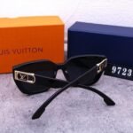 Sunglasses Louis Vuitton - Image 4