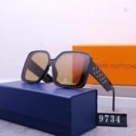 Sunglasses Louis Vuitton - Image 5