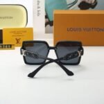 Sunglasses Louis Vuitton - Image 3