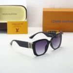 Sunglasses Louis Vuitton - Image 2