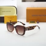 Sunglasses Louis Vuitton - Image 6