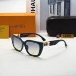 Sunglasses Louis Vuitton - Image 3