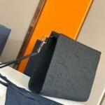 Christian Dior Triangle Pouch Gravity - Image 3