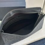 Christian Dior Triangle Pouch Gravity - Image 4