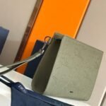 Christian Dior Triangle Pouch Gravity - Image 8