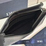 Christian Dior Triangle Pouch Gravity - Image 30