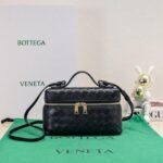 Bottega Veneta Vanity Case Intrecciato