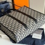 Christian Dior East-West Tote Bag - Image 4
