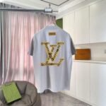 T-shirt Louis Vuitton - Image 11