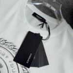 T-shirt Versace Never forget Your Roots - Image 2