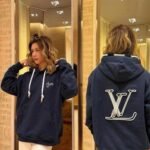 Hoodie Louis Vuitton LV Logo - Image 12