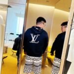 Hoodie Louis Vuitton LV Logo - Image 13