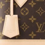 Shoulder Bag Louis Vuitton Alma BB - Image 3