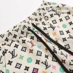 Shorts Louis Vuitton Multicolor Monogram Print - Image 5