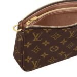Pochette Bag Louis Vuitton - Image 3