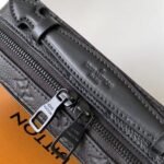 Box Bag Louis Vuitton Monogram Black - Image 6