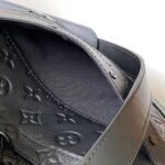 Box Bag Louis Vuitton Monogram Black - Image 8